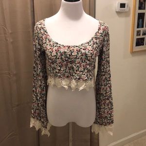 Women’s crop top with lace trim